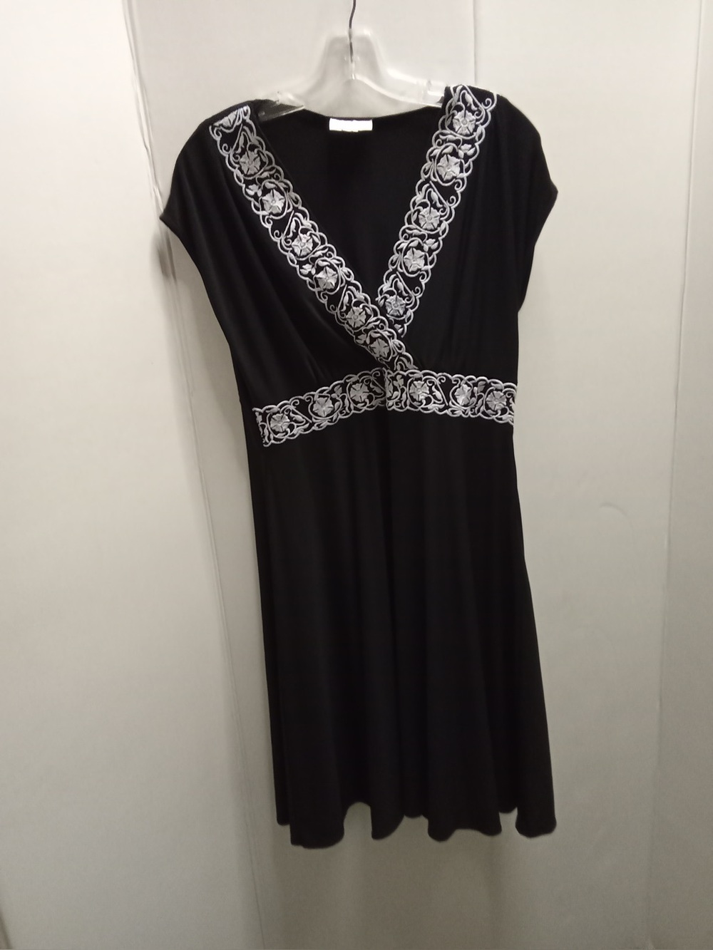 Coldwater Creek P12 Petite Black Dress White Embroidered Trim Short Sleeve C1